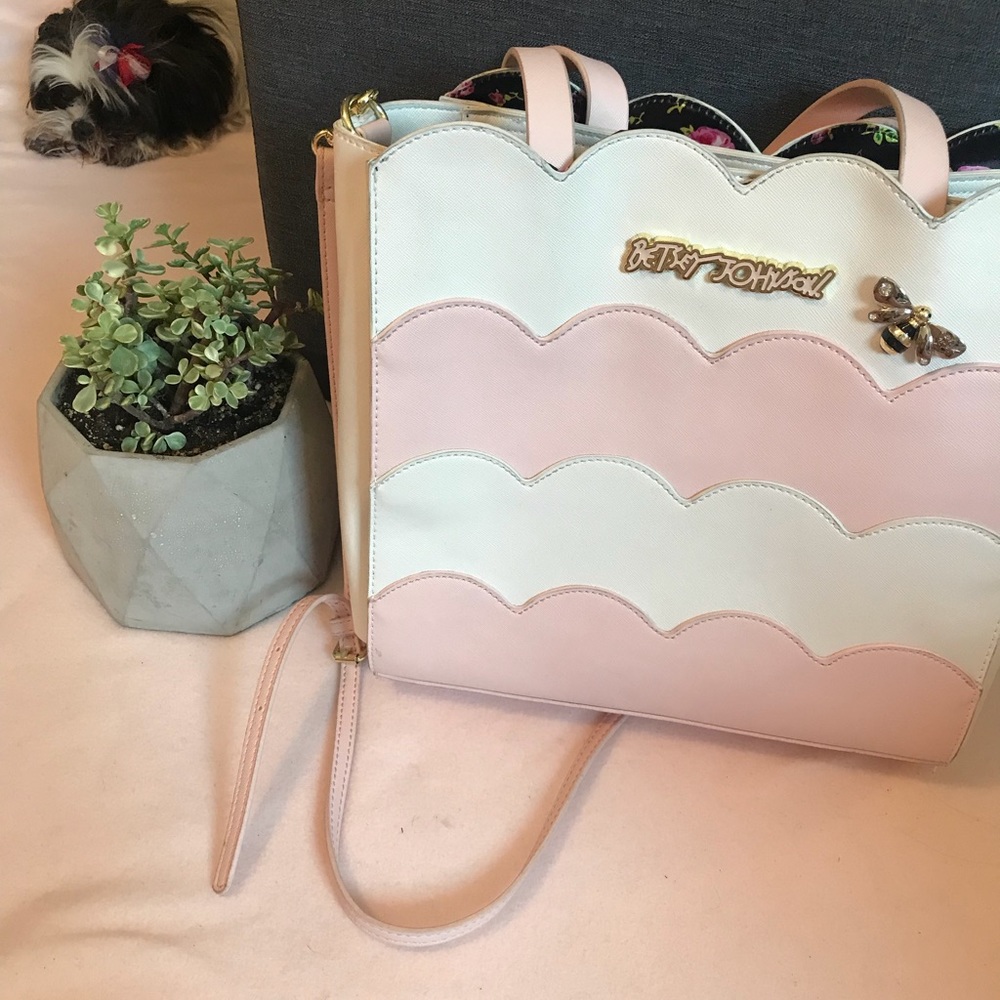 SOLD Betsey Johnson blush pink scalloped purse